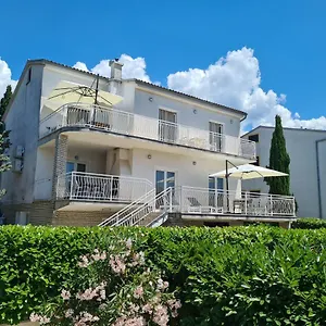 Elizabeta Apartment